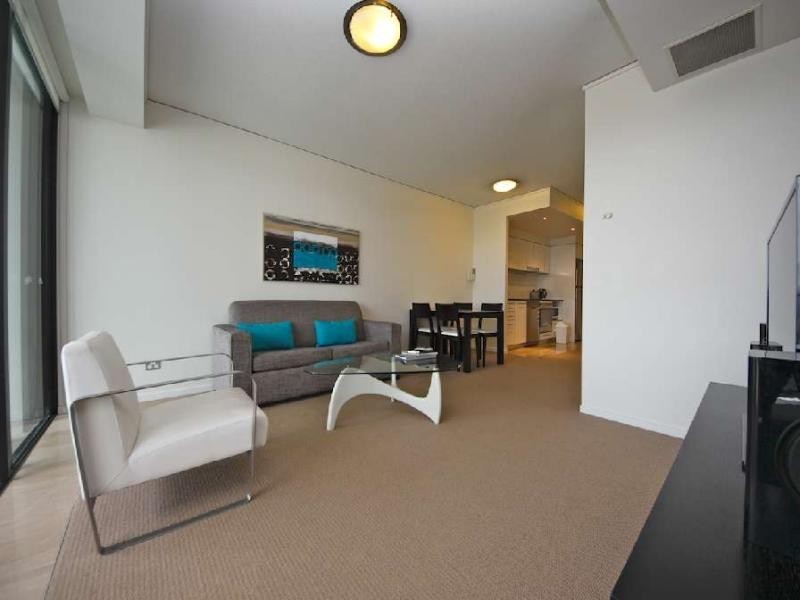 2009/22 Surf Parade, Broadbeach QLD 4218