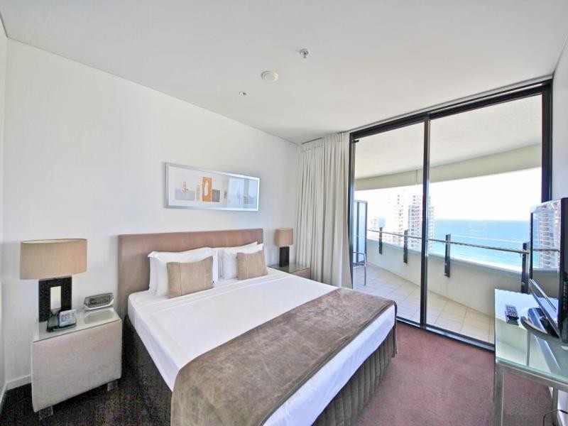 04/89 THE WAVE, 89 Surf Parade, Broadbeach QLD 4218