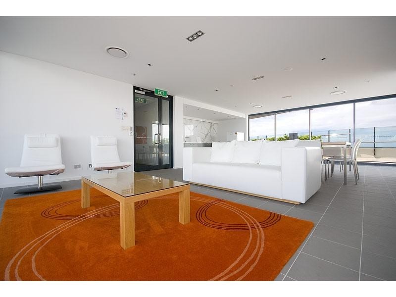 04/89 THE WAVE, 89 Surf Parade, Broadbeach QLD 4218