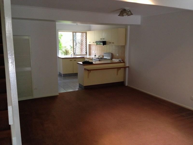 9 Eady Avenue, Broadbeach Waters QLD 4218