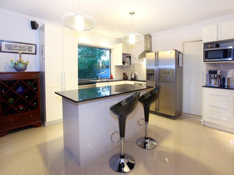 L1,3 La Spezia Court, Isle Of Capri QLD 4217