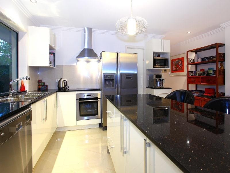 L1,3 La Spezia Court, Isle Of Capri QLD 4217