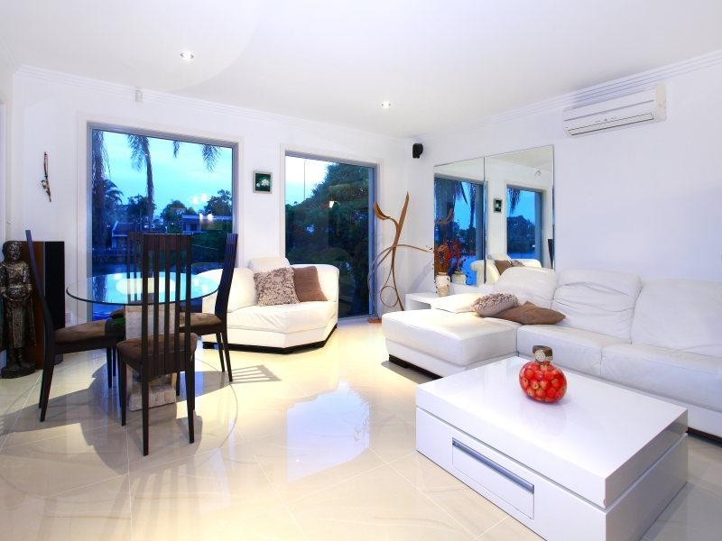 L1,3 La Spezia Court, Isle Of Capri QLD 4217