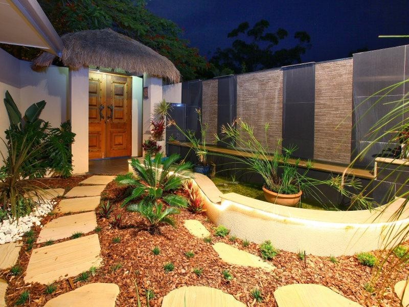 L1,3 La Spezia Court, Isle Of Capri QLD 4217