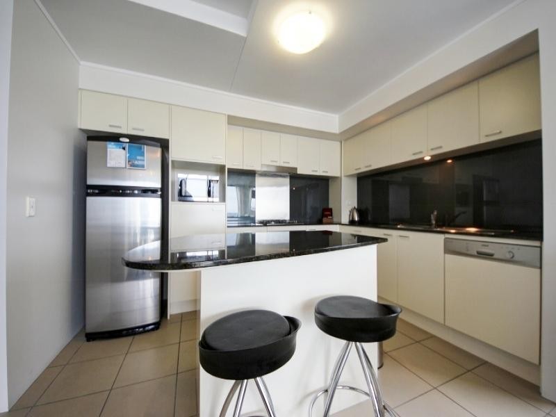 2685 GOLD COAST HIGHWAY, Broadbeach QLD 4218