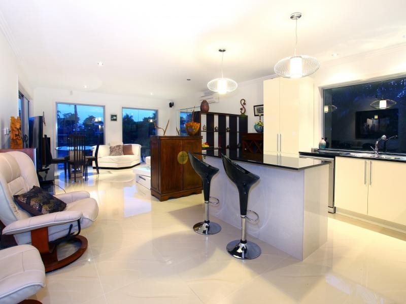 3 La Spezia, Court, Isle Of Capri QLD 4217