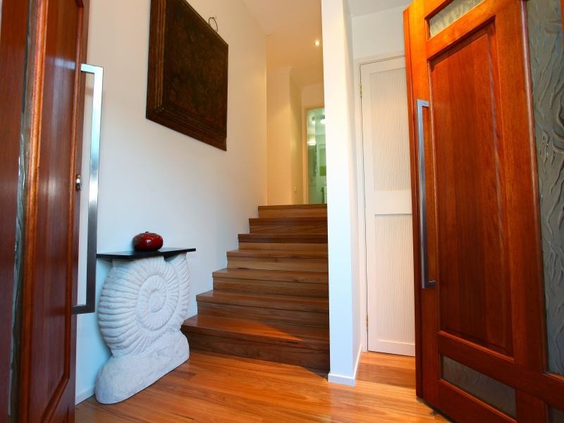 3 La Spezia, Court, Isle Of Capri QLD 4217