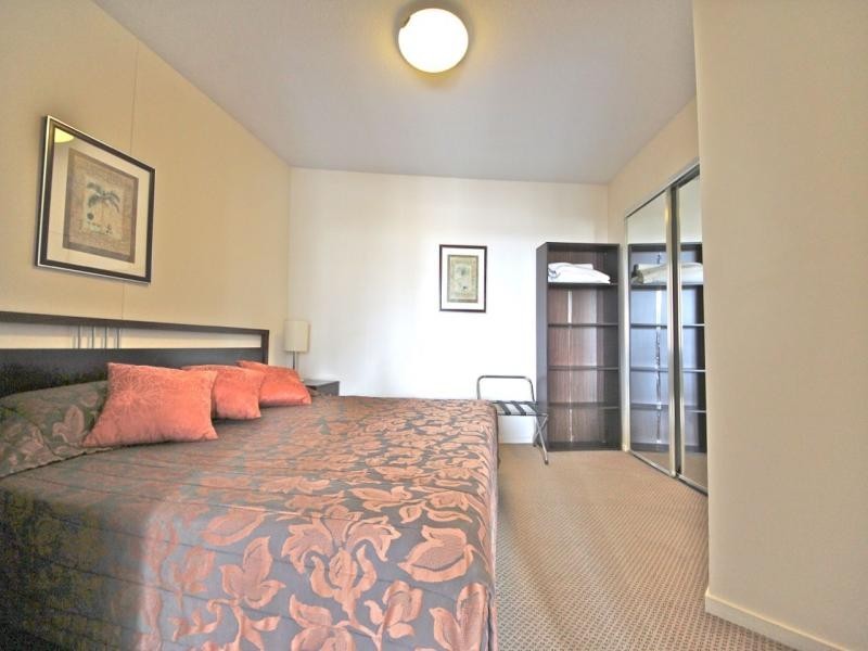 511/42 Surf Parade, Broadbeach QLD 4218