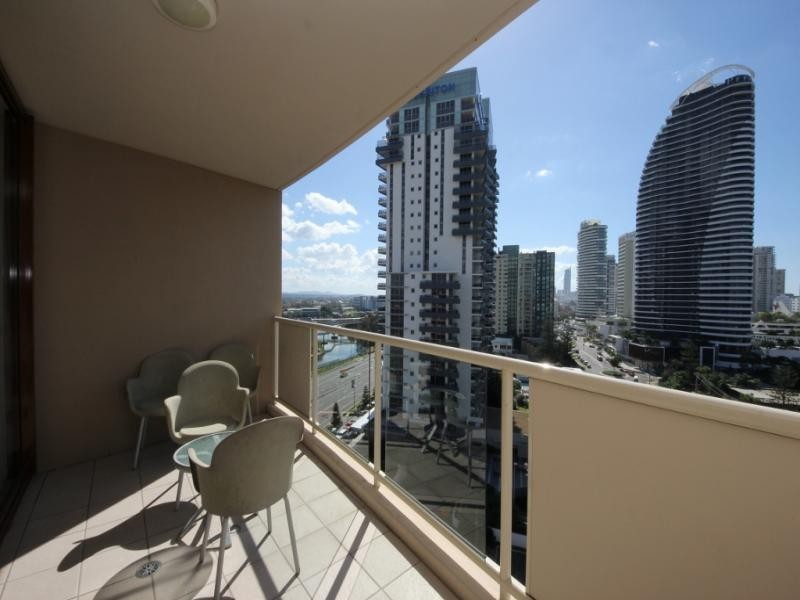 42 Surf Parade, Broadbeach QLD 4218