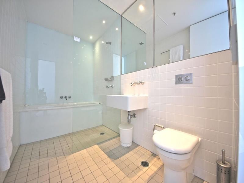 159 Old Burleigh Road, Broadbeach QLD 4218