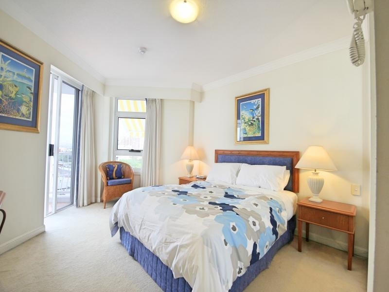 24 Queensland Ave ‘Phoenician’, Broadbeach QLD 4218