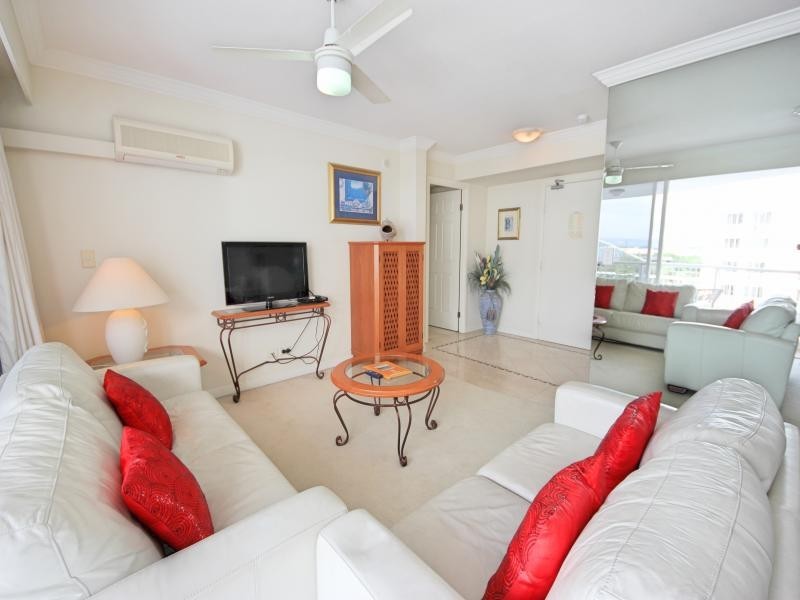 24 Queensland Ave ‘Phoenician’, Broadbeach QLD 4218