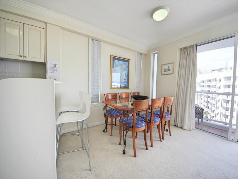 24 Queensland Ave ‘Phoenician’, Broadbeach QLD 4218
