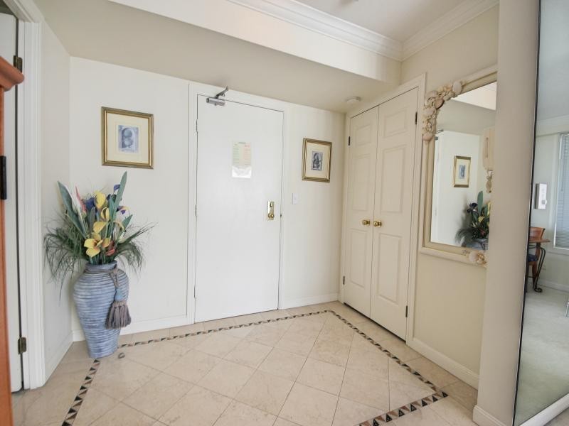 24 Queensland Ave ‘Phoenician’, Broadbeach QLD 4218
