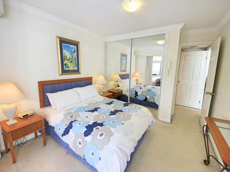 24 Queensland Ave ‘Phoenician’, Broadbeach QLD 4218
