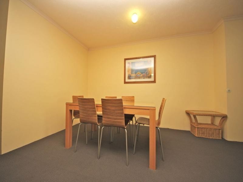 72/10-16 Alexandra Avenue, Broadbeach QLD 4218