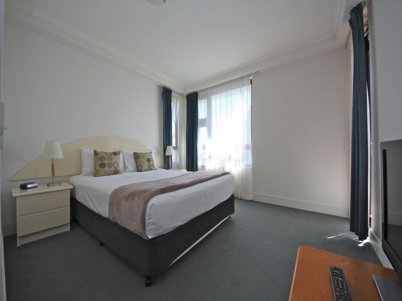 30 Surf Parade, Broadbeach QLD 4218
