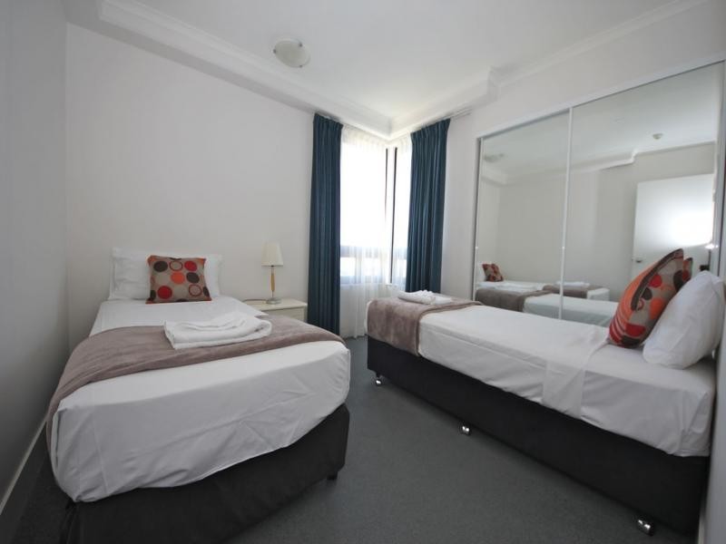 30 Surf Parade, Broadbeach QLD 4218