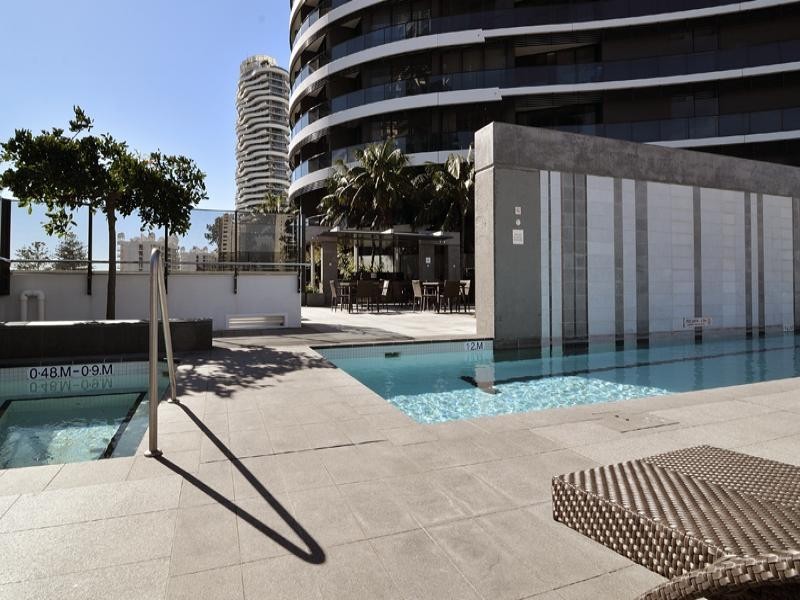 4 Oracle, Charles Ave, Broadbeach QLD 4218