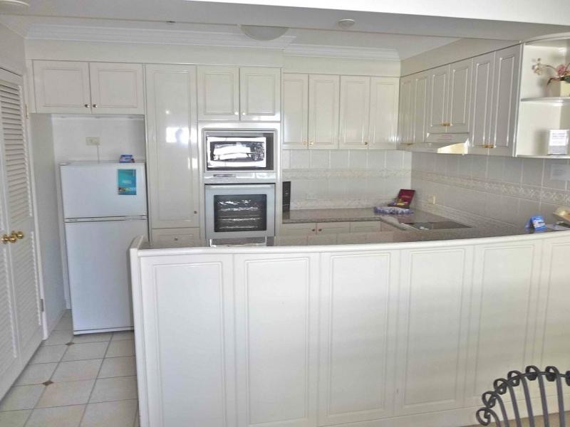 90 Surf Parade, Broadbeach QLD 4218