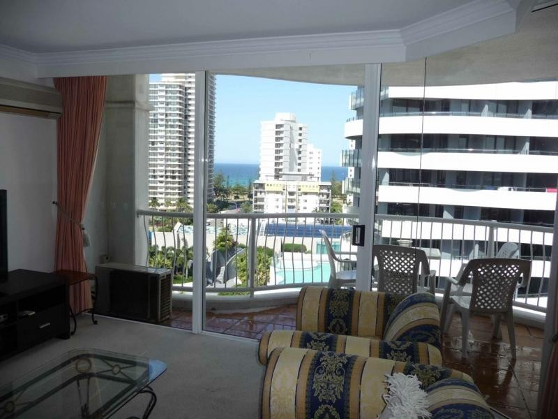 90 Surf Parade, Broadbeach QLD 4218