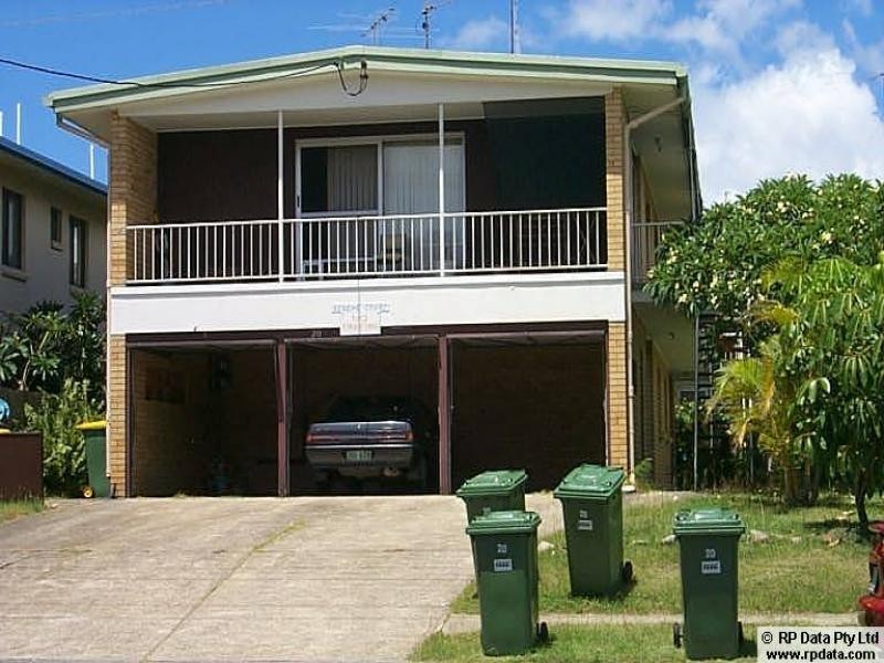 2/20 Philip Ave, Broadbeach QLD 4218