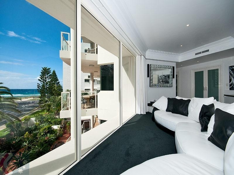 106 Old Burleigh Road, Broadbeach QLD 4218