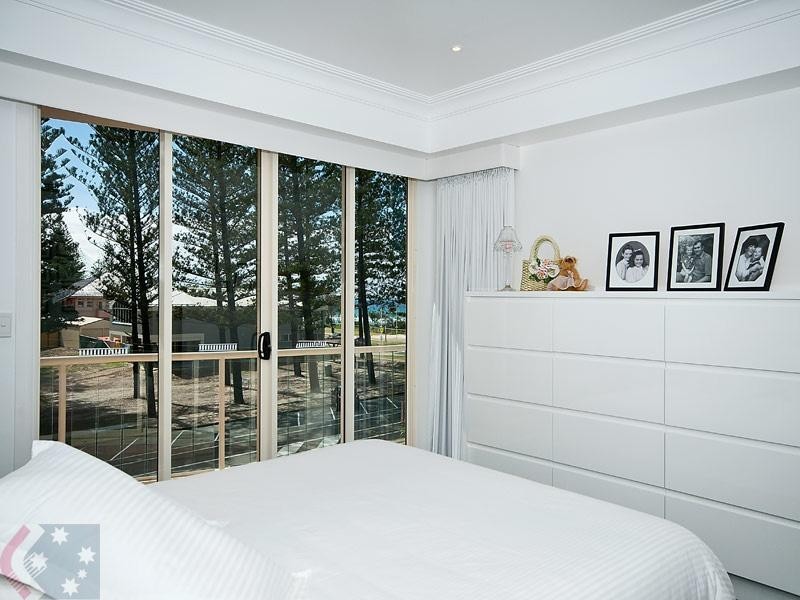 106 Old Burleigh Road, Broadbeach QLD 4218