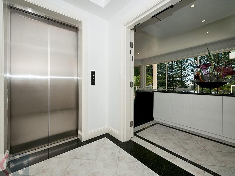 106 Old Burleigh Road, Broadbeach QLD 4218