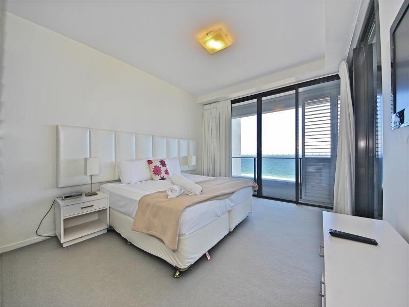 14 ULTRA, George Ave, Broadbeach QLD 4218