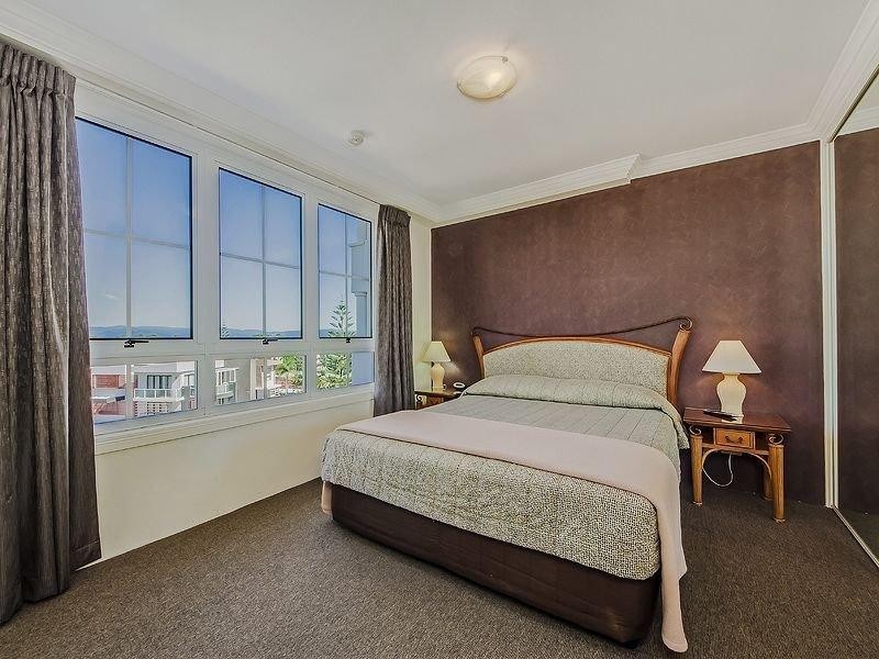 9 Beach Parade, Surfers Paradise QLD 4217