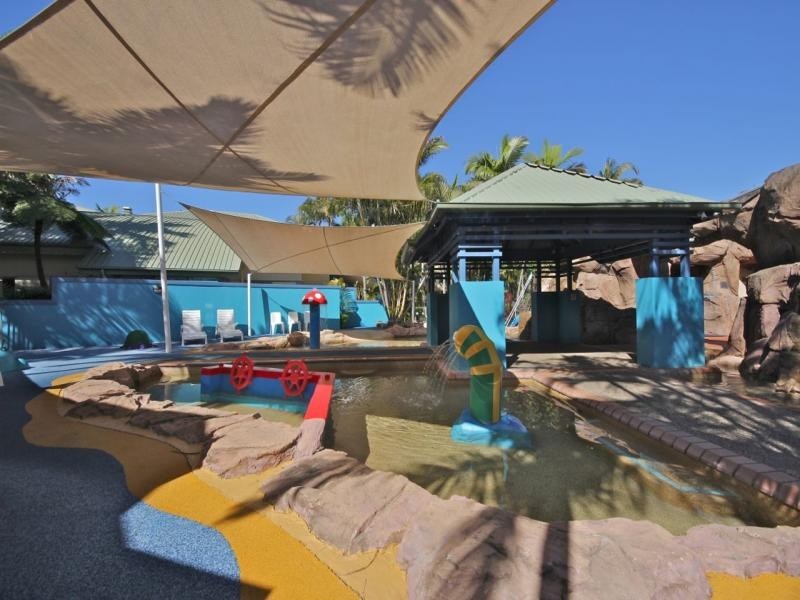 10 Alexandra Avenue, Broadbeach QLD 4218