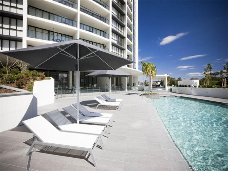 22 Sierra Grand, Surf Parade, Broadbeach QLD 4218