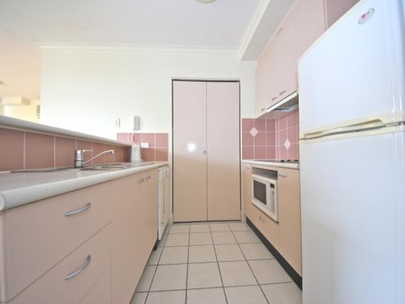 513/30 Surf Parade, Broadbeach QLD 4218