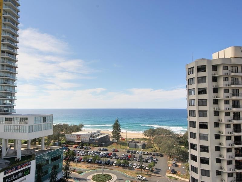 4 Oracle, Charles Ave, Broadbeach QLD 4218