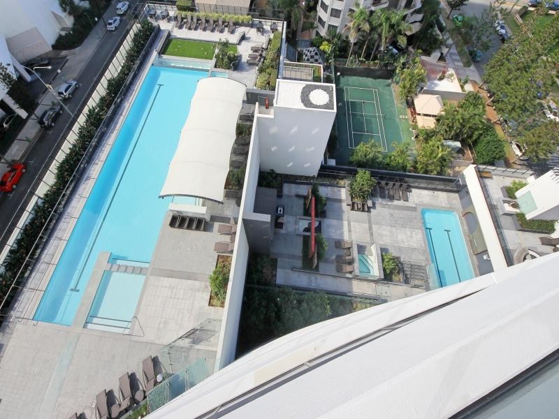 4 Oracle, Charles Ave, Broadbeach QLD 4218