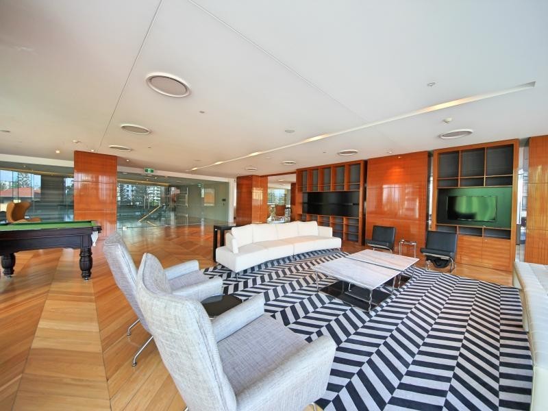 4 Oracle, Charles Ave, Broadbeach QLD 4218