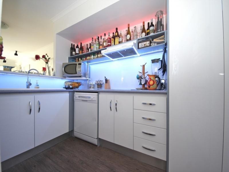 16 Crescent Avenue, Mermaid Beach QLD 4218