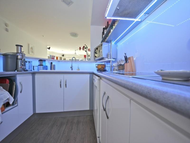 16 Crescent Avenue, Mermaid Beach QLD 4218