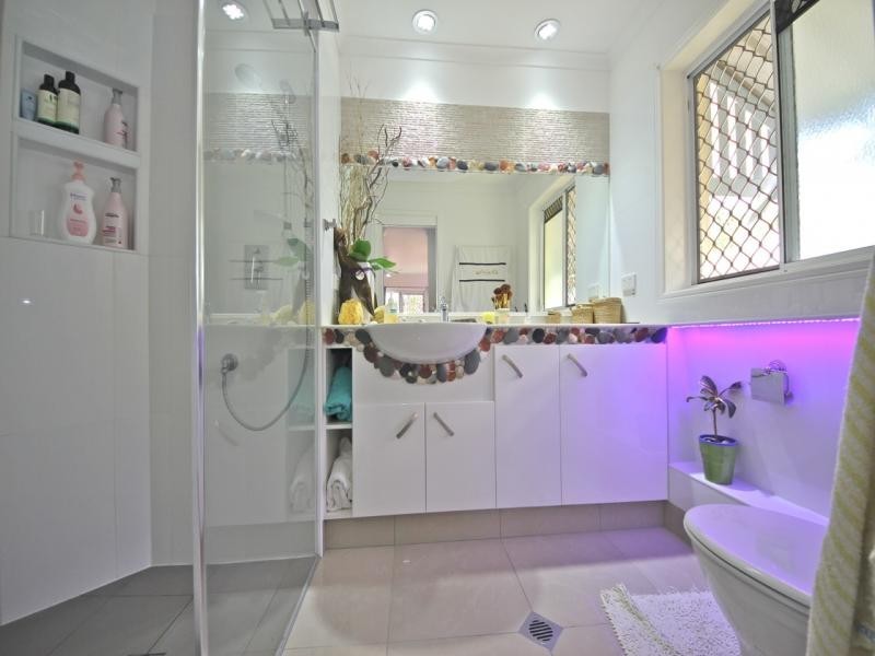 16 Crescent Avenue, Mermaid Beach QLD 4218