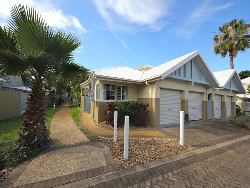16 Crescent Avenue, Mermaid Beach QLD 4218