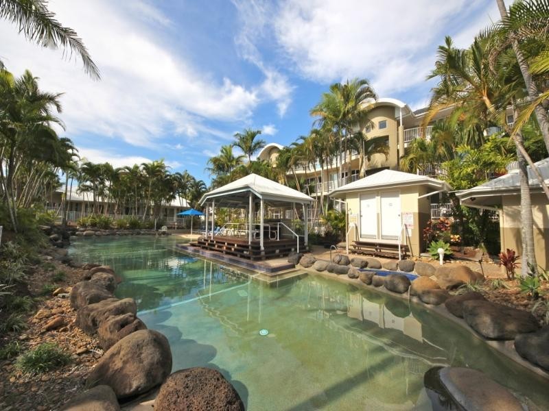 16 Crescent Avenue, Mermaid Beach QLD 4218