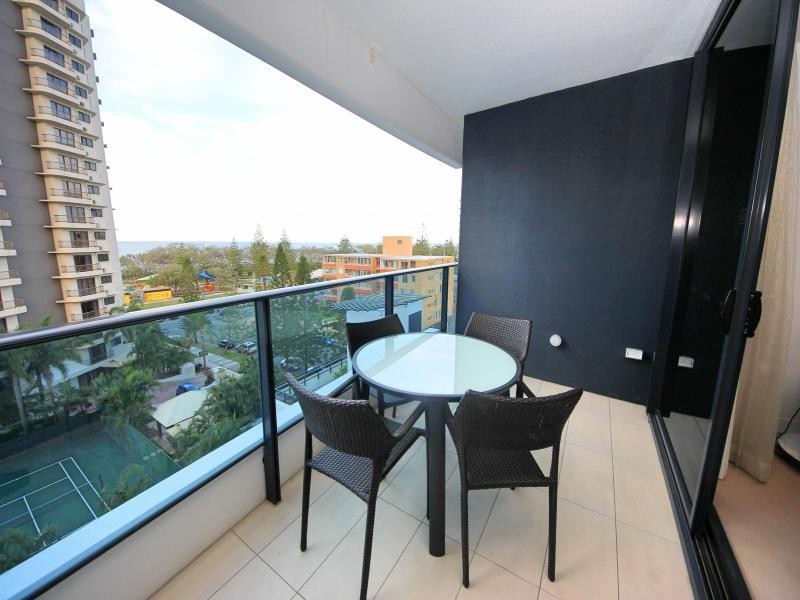 4 ORACLE, Charles Ave, Broadbeach QLD 4218