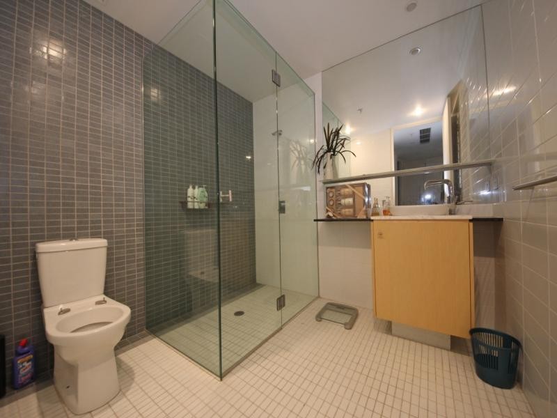 17 Albert Avenue, Broadbeach QLD 4218