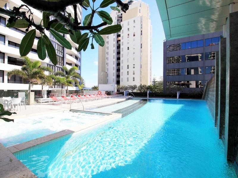 17 Albert Avenue, Broadbeach QLD 4218