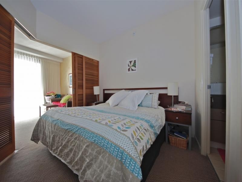 1106/42 Surf Parade, Broadbeach QLD 4218