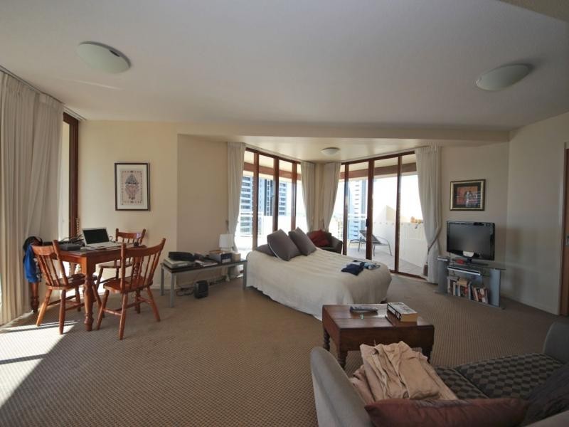 42 Surf Parade, Broadbeach QLD 4218