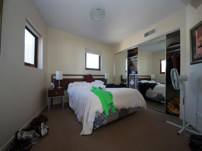 42 Surf Parade, Broadbeach QLD 4218