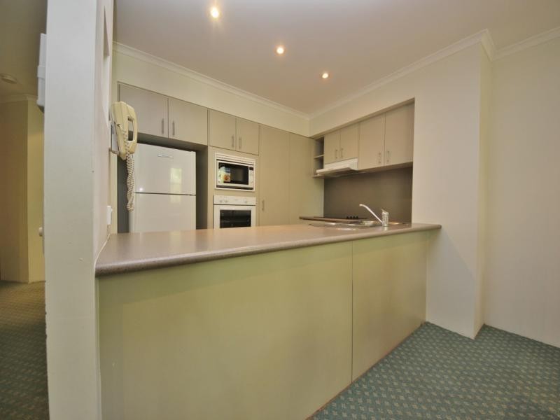 10 Alexandra Avenue, Mermaid Beach QLD 4218