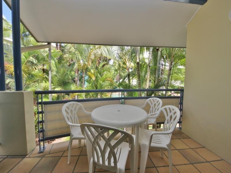 10 Alexandra Avenue, Mermaid Beach QLD 4218